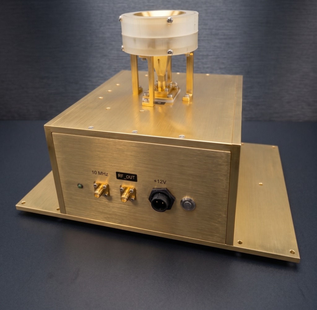 Q/V-Band frequency converter for satellite ground terminals
